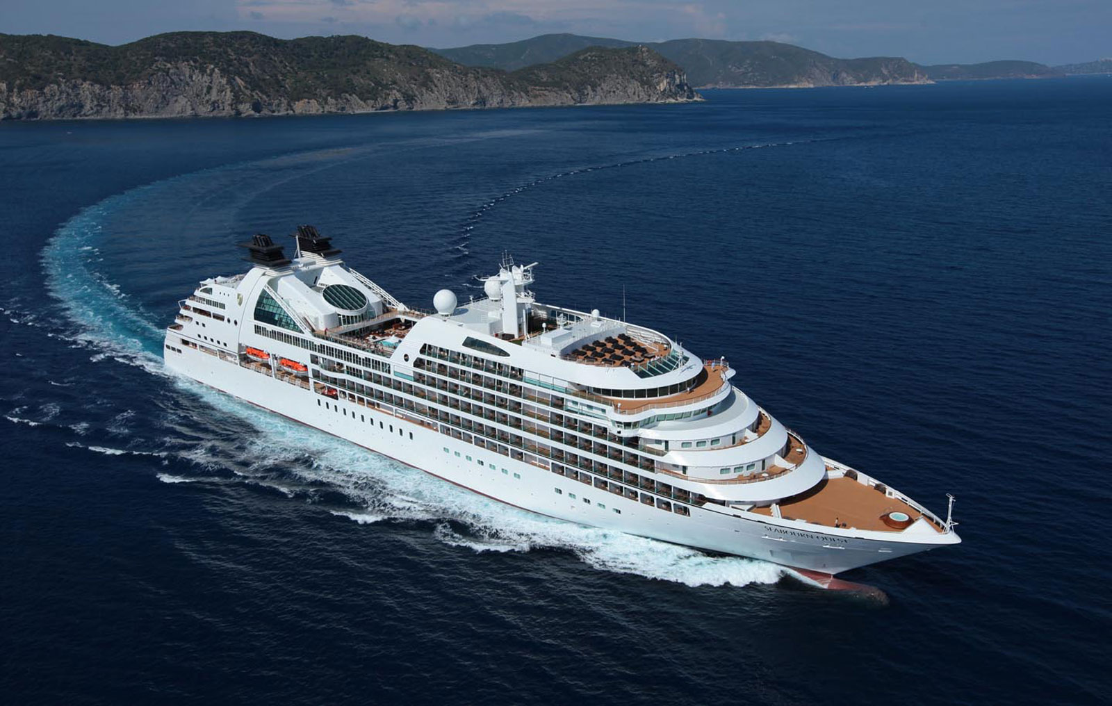 luxury cruises in australia