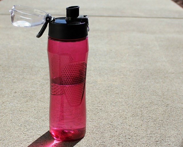 Go Green and Save Money: Pack a Reusable Water Bottle